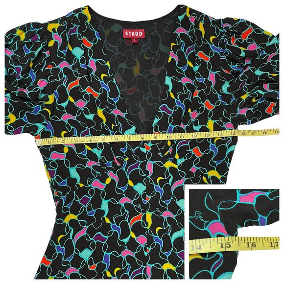 STAUD Milla Puff-Sleeve Midi-Dress - Black Abstract Wave - 4 - Picture 3 of 15